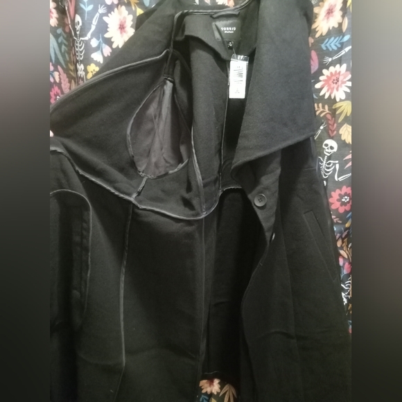 NWT TORRID Faux Leather Sleeve Wool Coat TORRID SIZE 3(22-24) - Picture 4 of 6